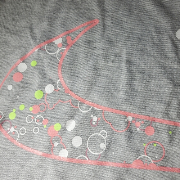 NWT Girls Nike Dream Chaser Long Sleeve Big Logo Graphic T-shirt Girls Size 6X - Picture 11 of 16